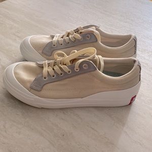 LEVIS sneakers